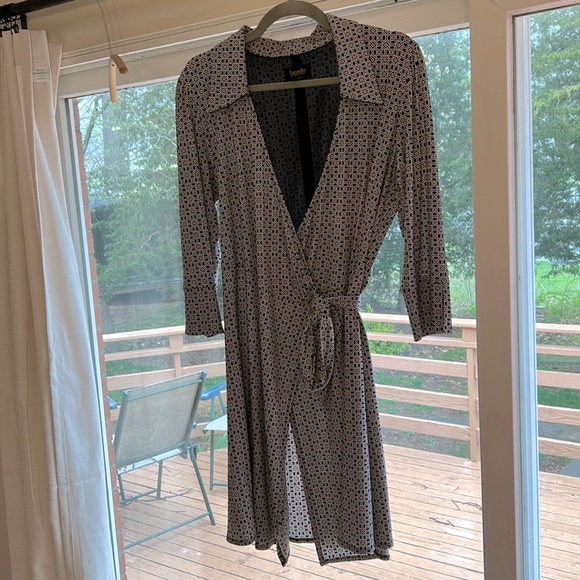Laundry By Shelli Segal Dresses Blackwhite Pattern Collared Wrap